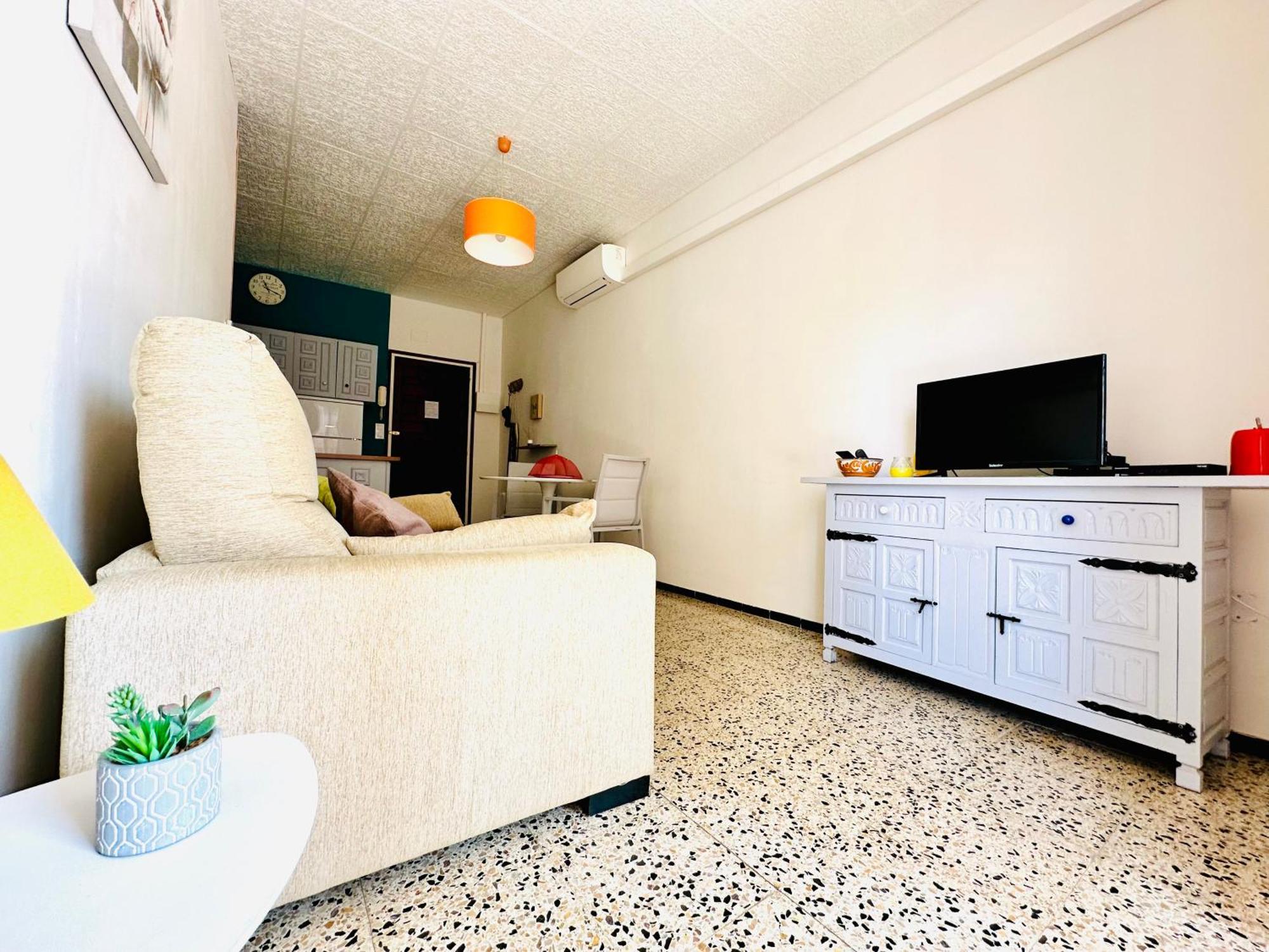 Global Immo 2211 Claudia A2 Apartment *
